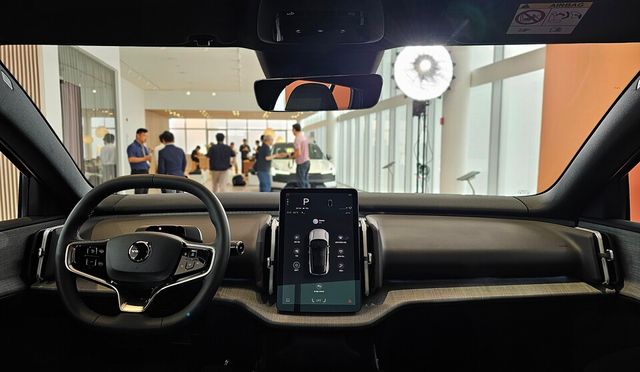 볼보 'EX30 크로스 컨트리(CC)'의 실내 모습./ 곽호준 기자