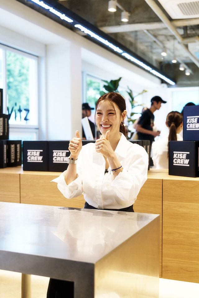 가희가 설립한 댄스 스튜디오 기세크루가 론칭 1주년을 기념해 파티를 열었다./기세크루