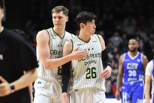 엘런슨(왼쪽)과 강상재. /KBL 제공