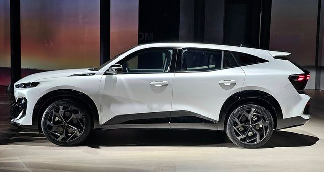 르노 플래그십 크로스오버 '필랑트'의 측면./곽호준 기자