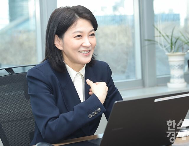 박지영 스포츠윤리센터 이사장이 20일 오전 서울 마포구 스포츠윤리센터에서 본지 김성진 스포츠레저부장과 인터뷰를 하고 있다. /이호형 기자 leemario@sporbiz.co.kr 2026.01.20