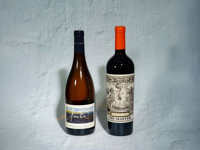 아영FBC가 수입·유통하는 칠레 대표 와이너리 콘차이토로의 프리미엄 라인 아멜리아 샤르도네와 더 마스터의 판매량이 국내 시장에서 전년 대비 65% 이상 성장했다. 왼쪽부터 아멜리아, 더마스터./아영FBC