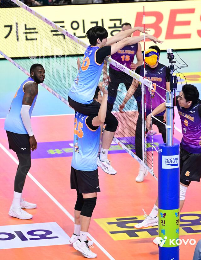 25일 강원도 춘천 호반체육관에서 열린 진에어 2025-2026 V리그 올스타전. /KOVO 제공