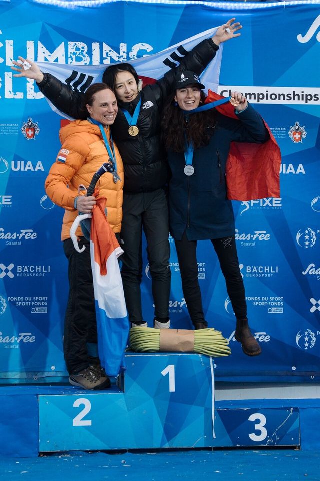 노스페이스 애슬리트팀 신운선(가운데). /노스페이스 제공