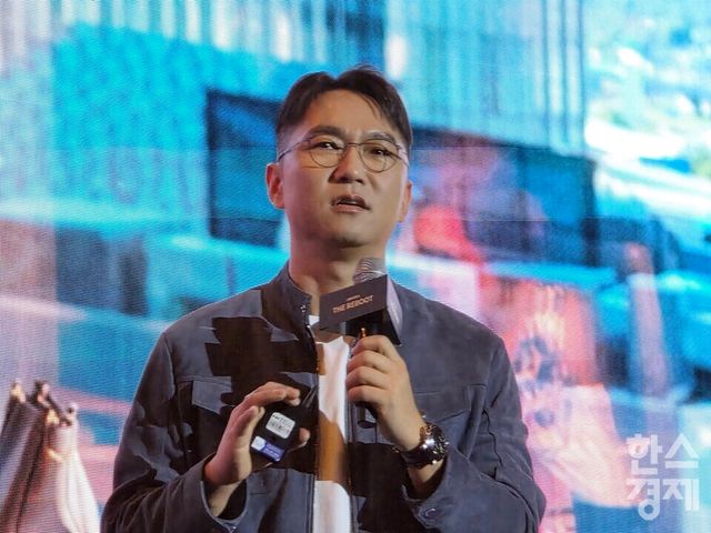 윤현준 잡코리아 대표이사가 29일 오전 서울 삼성동 그랜드 인터컨티넨탈 서울 파르나스에서 진행된 잡코리아 창립 30주년 기념 컨퍼런스 ‘잡코리아 더 리부트(JOBKOREA THE REBOOT)’ 현장에서 채용 플랫폼의 전환에 대해 설명하고 있다./김종효 기자