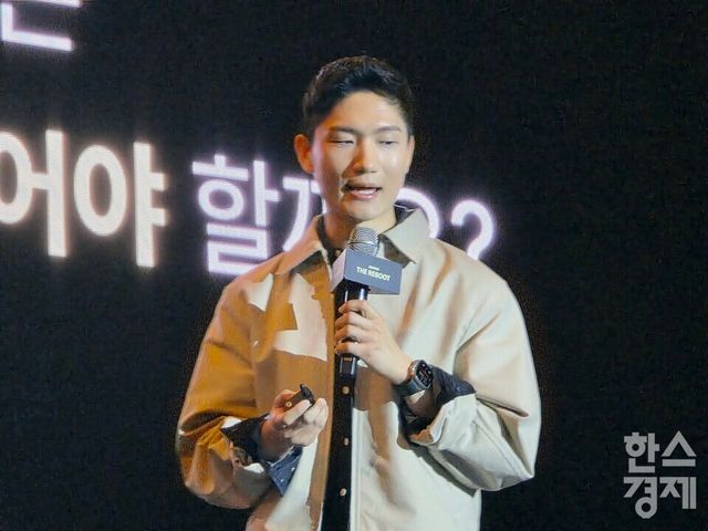 김요섭 잡코리아 CTO가 29일 오전 서울 삼성동 그랜드 인터컨티넨탈 서울 파르나스에서 진행된 잡코리아 창립 30주년 기념 컨퍼런스 ‘잡코리아 더 리부트(JOBKOREA THE REBOOT)’ 현장에서 향후 서비스 발전 방향을 소개하고 있다./김종효 기자