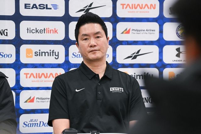 전희철 SK 감독이 EASL 조별리그 일정을 마친 후 기자회견에 참석해 답변하고 있다. /EASL 제공