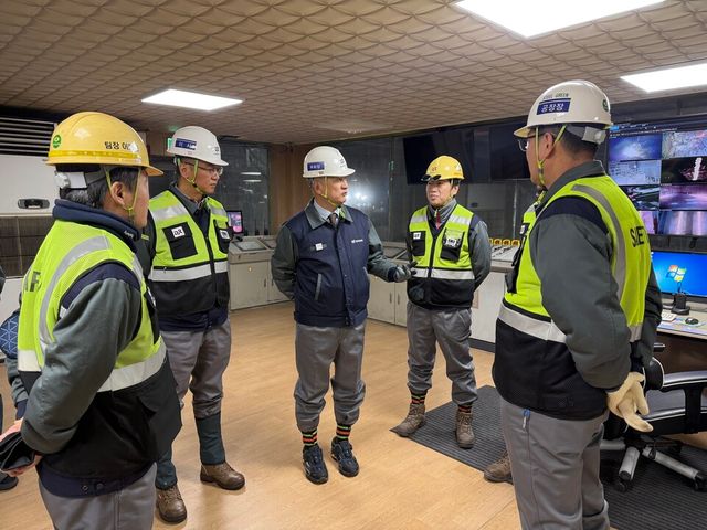 장세욱 동국제강그룹 부회장이 새해 첫날 인천공장을 방문했다./동국홀딩스