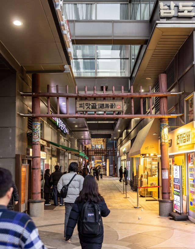 피맛골 입구 모습. /서울관광재단 제공