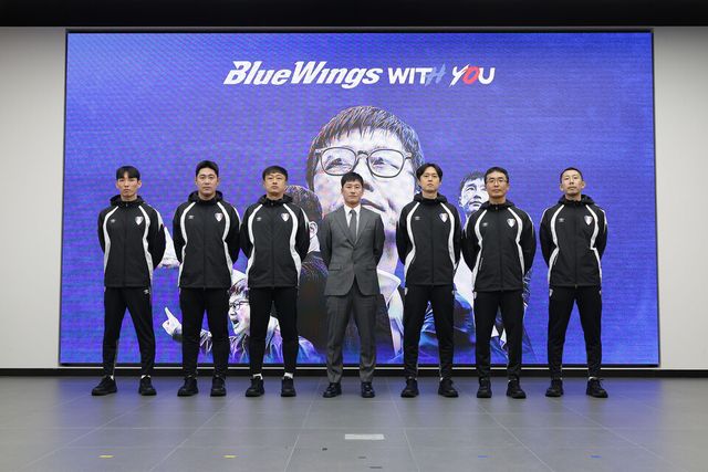 프로축구 K리그2(2부) 수원 삼성에 부임한 이정효 감독과 코치진. /수원 삼성 제공