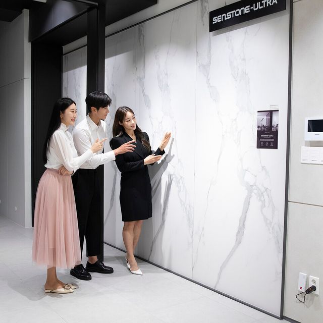 KCC글라스 홈씨씨 '센스톤 울트라'./ KCC글라스