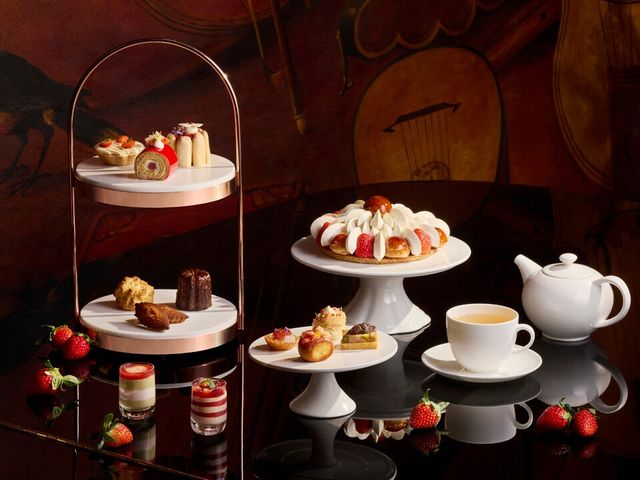 그랜드 하얏트 서울이 제철 딸기의 감성을 담은 애프터눈 티 뷔페를 선보인다. /그랜드 하얏트 서울 제공
