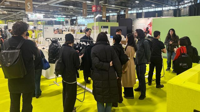 커버써먼이 세계 최대 패션 박람회 ‘프리미에르 비죵(Première Vision Paris)’에 3회 연속 참가하며 에어테크 기술력과 신규 라인업을 선보였다./커버써먼