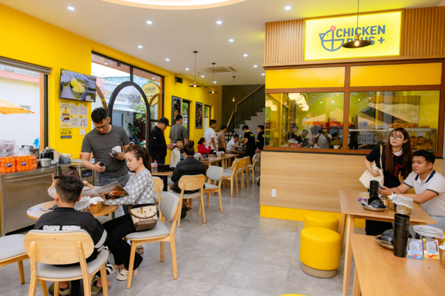 더벤처스가 성장하는 베트남 외식 시장을 본격 공략하고자 치킨플러스 베트남 법인에 대한 경영권 인수(Buy-out)를 단행했다./더벤처스