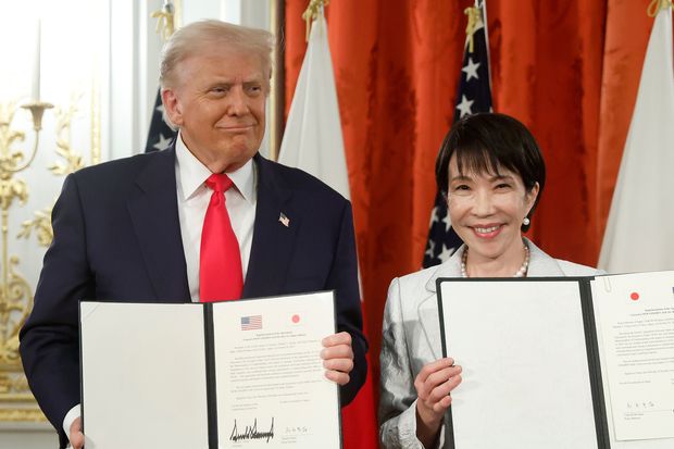 도널드 트럼프(왼쪽) 미국 대통령과 다카이치 사나에 일본 총리 모습./AP연합뉴스