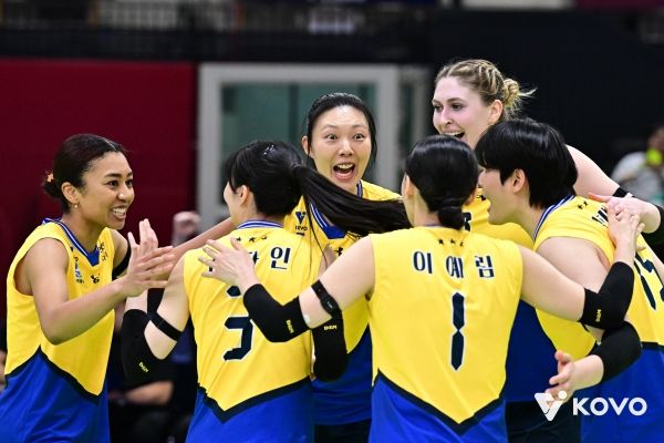 현대건설 선수들이 환호하고 있다. /한국배구연맹 제공