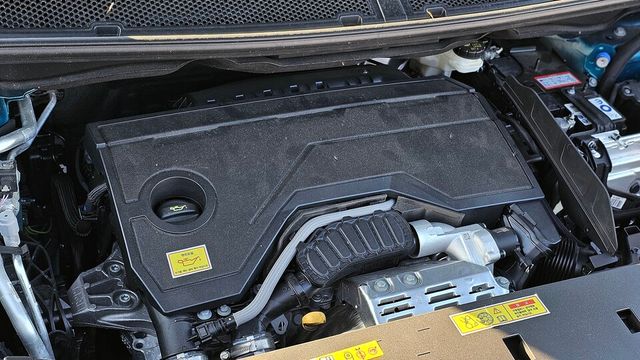 푸조 '3008'의 엔진./곽호준 기자