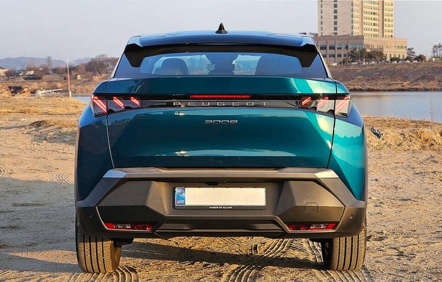 푸조 '3008'의 후면./곽호준 기자