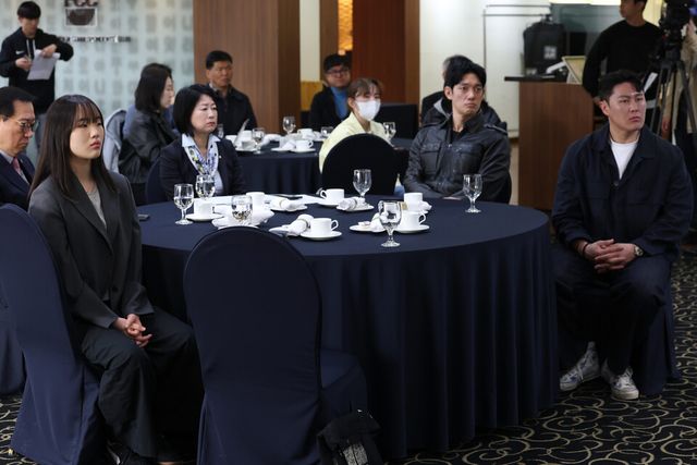 6일 서울 중구 프레스센터에서 열린 정선 알파인스키 경기장 활용방안 기자간담회에서 스노보드 김상겸과 유승은 등이 참석해 있다. /연합뉴스