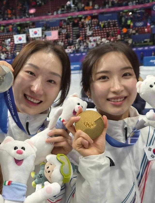 쇼트트랙 선후배 사이인 최민정(왼쪽)과 김길리. /김길리 인스타그램