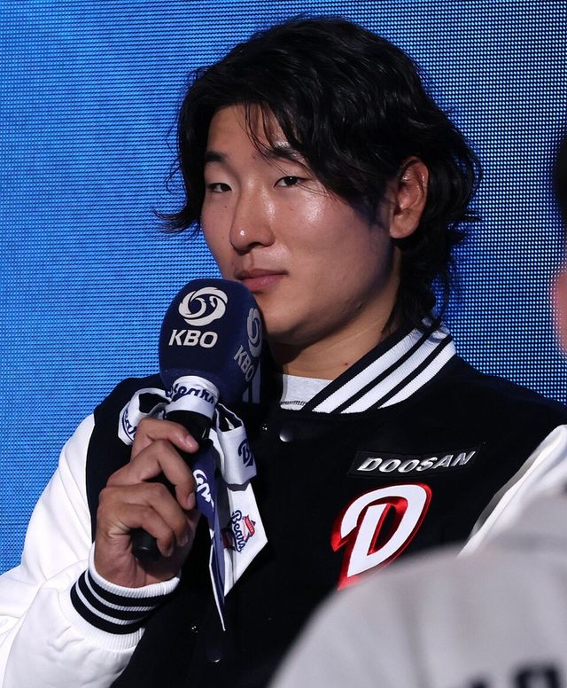 곽빈이 미디어데이에 참석해 발언하고 있다. /두산 베어스 제공