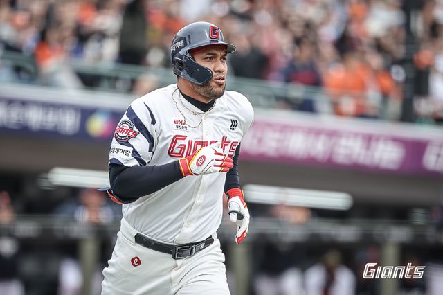 레이예스. /롯데 자이언츠 제공