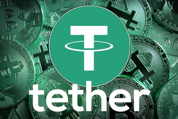 테더(USDT)는 가격이 1달러에 고정된 페그코인이다. 가격 변동성이 낮다는 점에서 스테이블코인으로 불리기도 한다. 그런데 최근 테더의 가격 공식이 깨졌다. 일각에선 테더의 공신력에 의문을 제기하며 다른 코인으로 넘어가야 한다는 우려도 나오고 있다./그래픽=허지은 기자