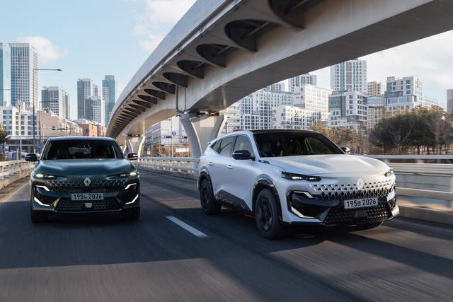 르노 '필랑트&nbsp;하이브리드 E-Tech'의 주행 모습./르노코리아