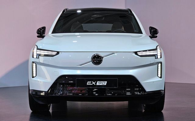 볼보 'EX90'의 전면./곽호준 기자