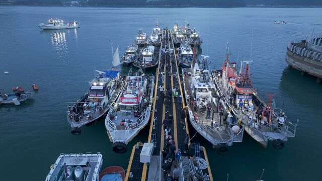 출항을 준비중인 낚시선박들. /한스경제 DB