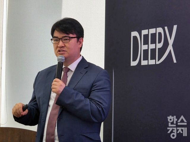 14일 열린 딥엑스(DeepX) 기자간담회에서 김녹원 대표가 발언하고 있다./김종효 기자