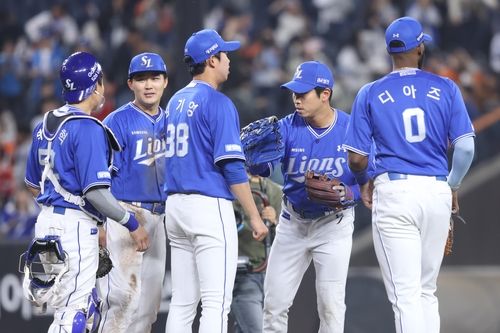 삼성 선수들이 기뻐하고 있다. /삼성 라이온즈 제공