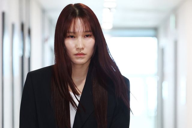 음주운전으로 물의를 빚은 프로배구 세터 안혜진이 27일 서울 마포구 한국배구연맹(KOVO)에서 열린 상벌위원회에 참석해 소명한 뒤 이동하고 있다. /연합뉴스