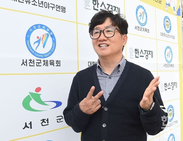 오세영 서천군체육회장이 본지와 인터뷰하고 있다. /이호형 기자