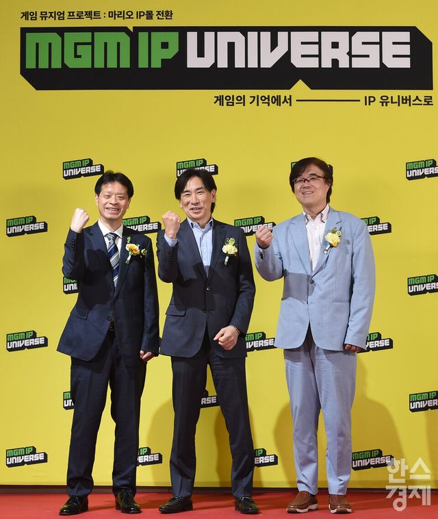 키타세 요시노리 스퀘어 에닉스 프로듀서, 우츠미 슈지 세가 대표, 히사시 코에이 테크모 게임스 대표가 29일 서울 금천구 마리오 까르뜨니트 공장에서 열린 마리오아울렛 'MGM IP UNIVERSE 2026' 프로젝트 공개 행사에서 기념촬영을 하고 있다./ 이호형 기자 leemario@sporbiz.co.kr 2026.04.29