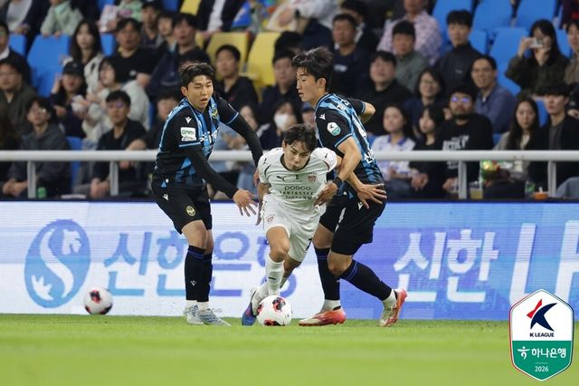 프로축구 K리그1(1부) 포항 스틸러스와 인천 유나이티드. /한국프로축구연맹 제공