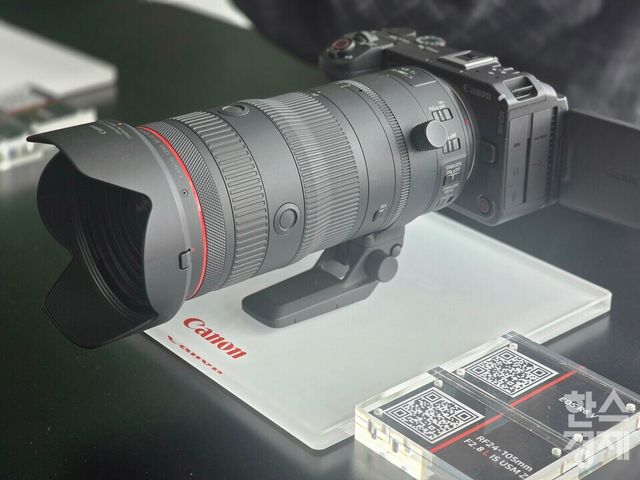14일 열린 캐논 기자간담회에서 체험존에 전시된 신제품 ‘EOS R6 V’./김종효 기자