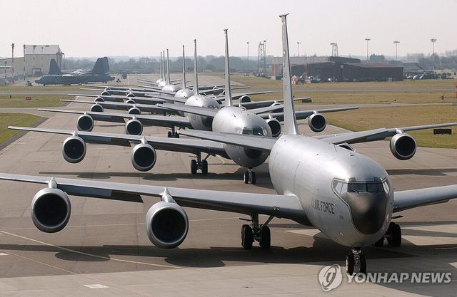 미 공군의 공중급유기 KC-135./연합뉴스