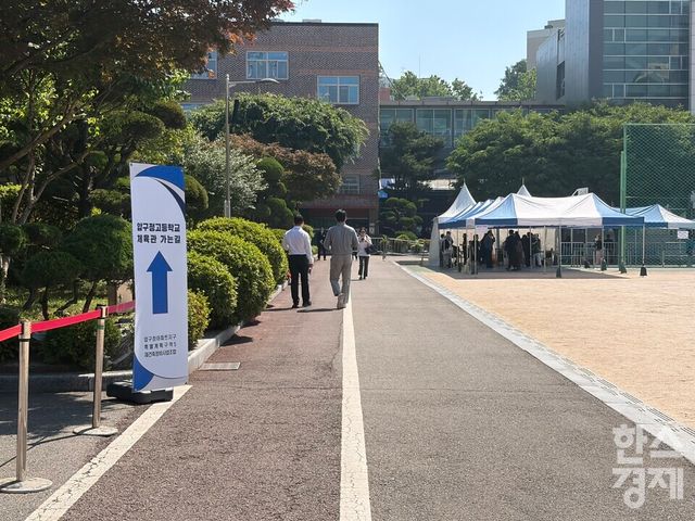 압구정 5구역 시공사 선정 총회 현장./한나연 기자