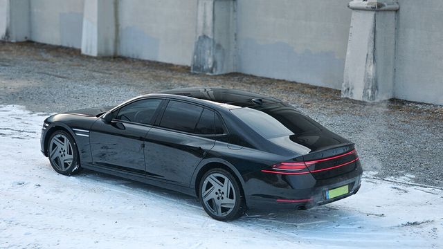 제네시스&nbsp;'G90 블랙'의 외관./곽호준 기자