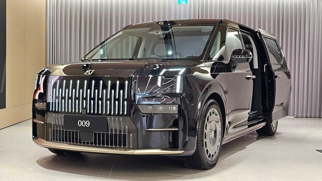 지커의 럭셔리 MPV '009 그랜드 컬렉터스 에디션' 외관./곽호준 기자
