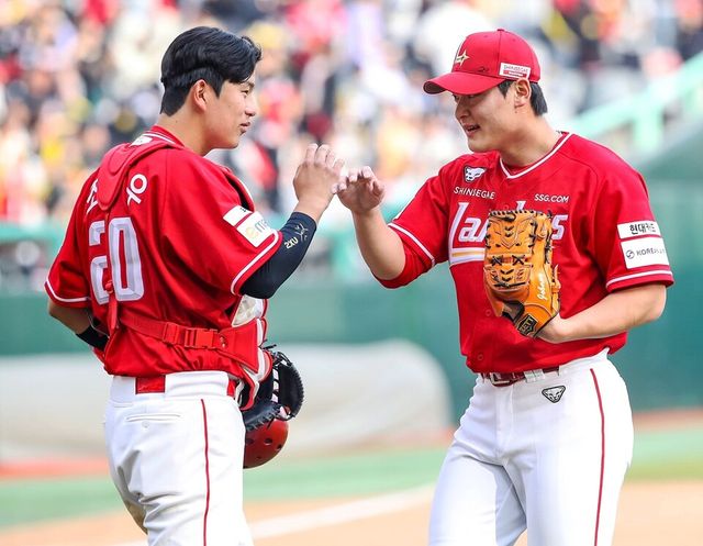 조형우(왼쪽)와 조병현. /SSG 랜더스 제공