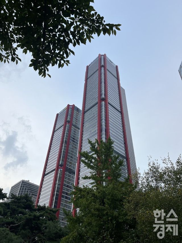 NH투자증권이 각자대표 체제로 전환하고 차기 대표이사 최종 후보로 신재욱 부동산인프라사업부 대표와 배광수 WM사업부 대표를 추천했다.&nbsp;/사진=김유진 기자