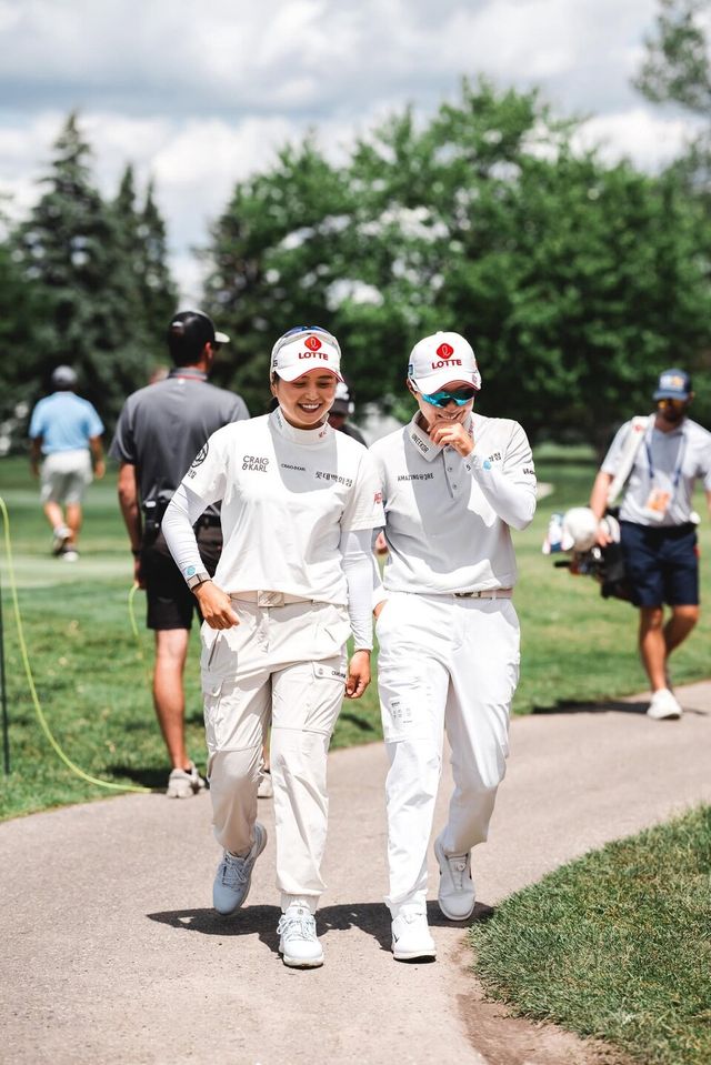 최혜진과 김효주(오른쪽). /LPGA 페이스북
