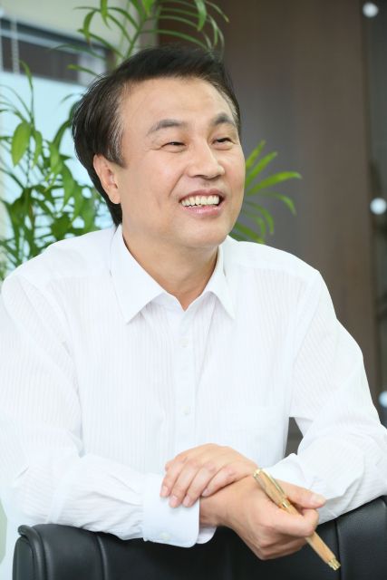 비즈플레이 직접 경영에 나선 석창규 웹케시그룹 회장. 비즈플레이는 경비처리·출장·복지·식대·총무 등 B2E 서비스 전반에 AI를 내재화할 계획이다. /웹케시
