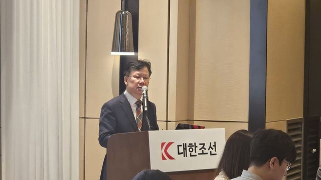 왕삼동 대한조선 대표이사가 지난해 7월 유가증권시장 상장을 앞두고 열린 기업공개(IPO) 기자 간담회에 참석해 발언하고 있다./대한조선