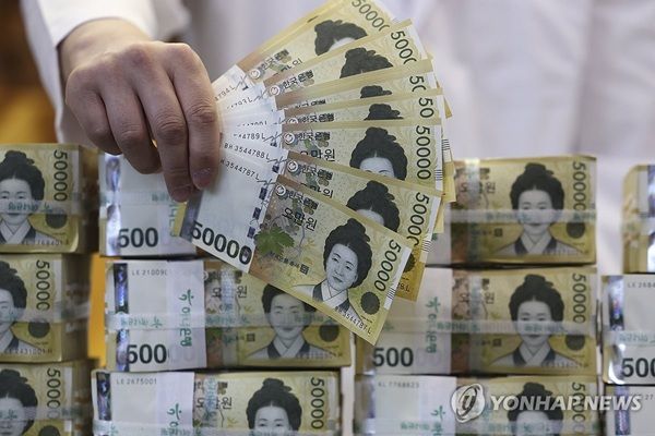 한국은행이 발표한 '2026년 4월 통화 및 유동성 동향'에 따르면 4월 평균 광의 통화량(M2 기준·평잔)은 4153조9000억원으로 3월과 비교해 25조3000억원(0.6%) 증가했다. /연합뉴스