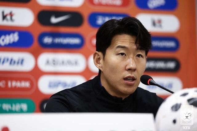 손흥민이 기자회견에 나서고 있다. /대한축구협회 제공