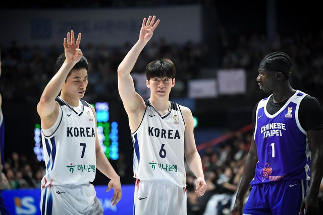 대표팀 유니폼을 입은 이정현. /KBL 제공