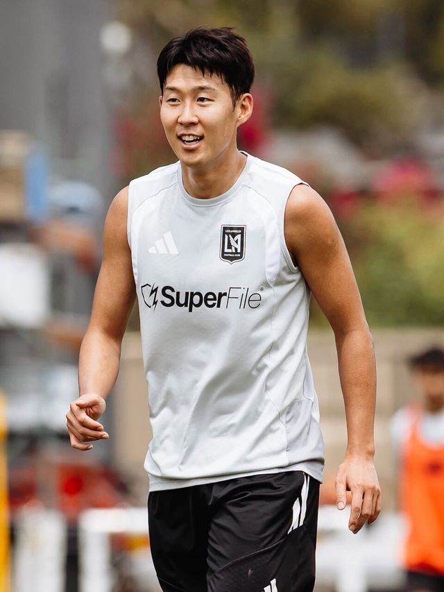 손흥민이 월드컵 휴식기를 마치고 LAFC 팀 훈련에 참여하고 있다. /LAFC 페이스북 갈무리